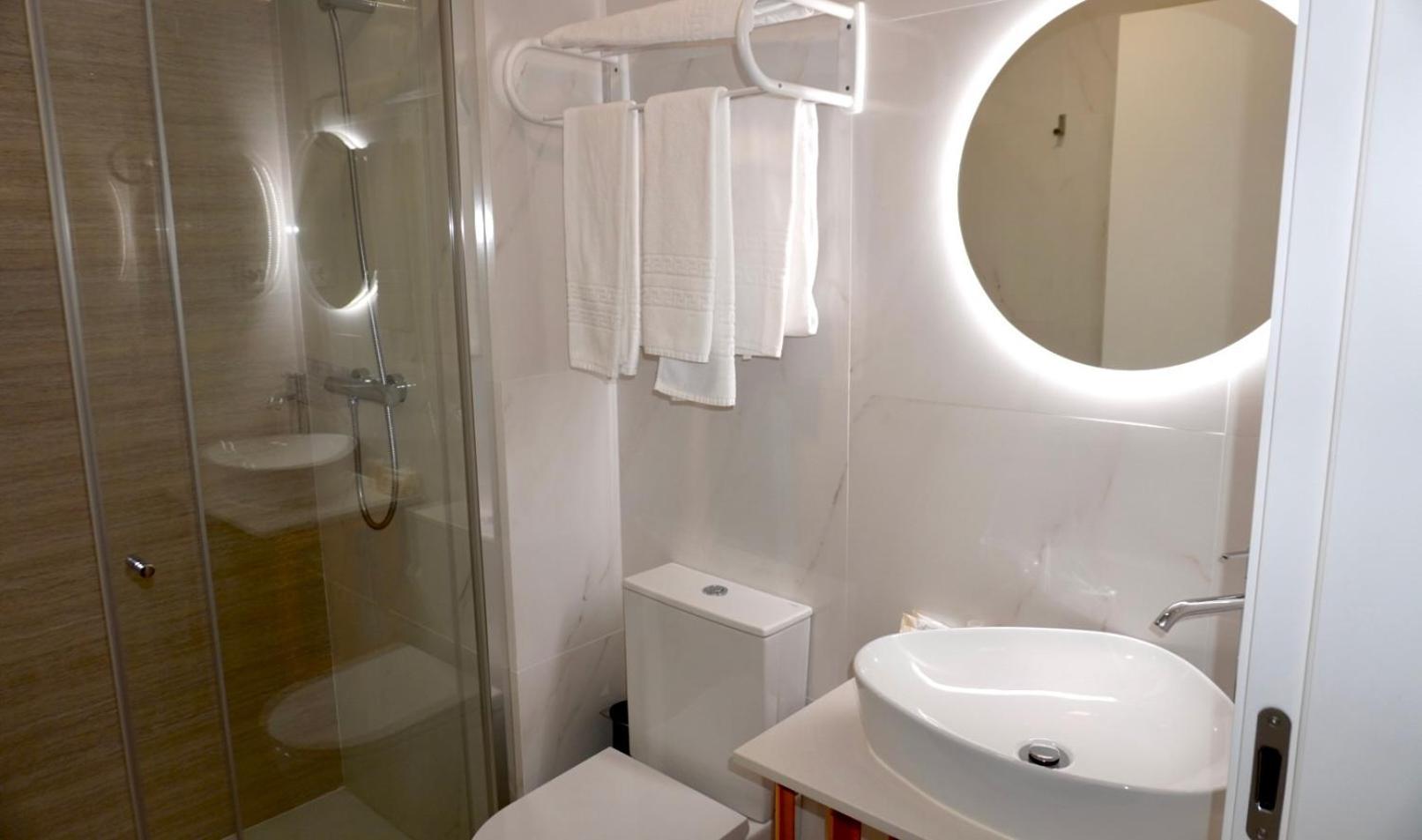 Lux'Otel City Lodge Barcelos Exterior photo